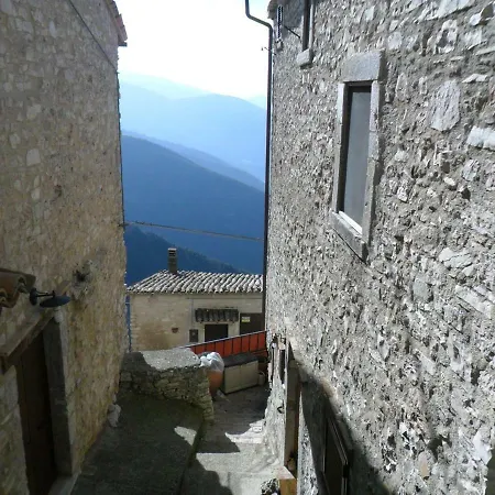 Le Dell'arco - Monte San Vito Сasa de vacaciones Scheggino