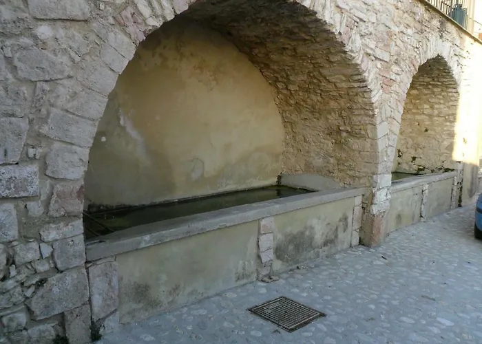 Feriehus Le Dell'arco - Monte San Vito Scheggino