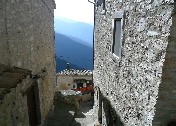 Le Dell'arco - Monte San Vito Сasa de vacaciones Scheggino