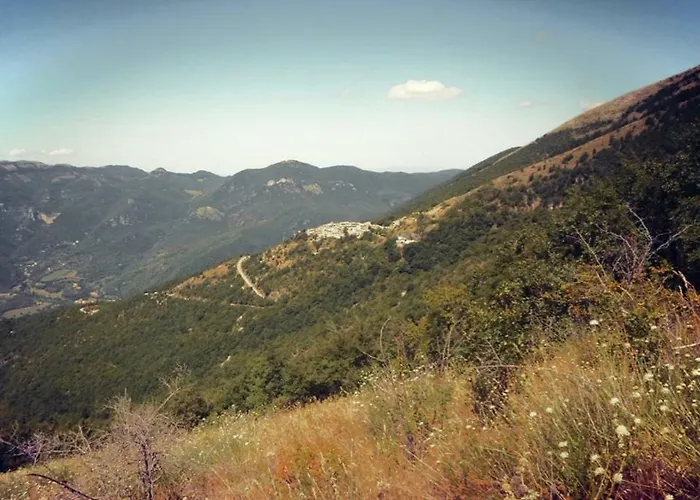 Le Dell'arco - Monte San Vito Сasa de vacaciones Scheggino